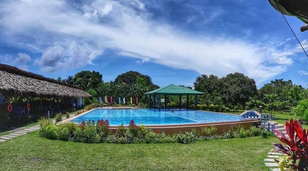 Mahogany Upland Resort.Com Dauin Exterior photo